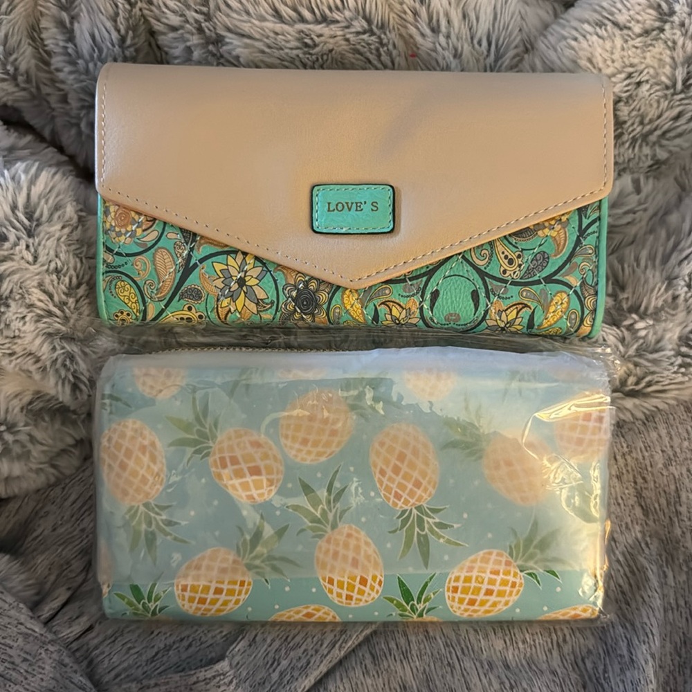 2 large wallets